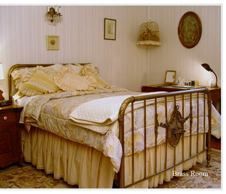 West Gate Manor Guest Rooms